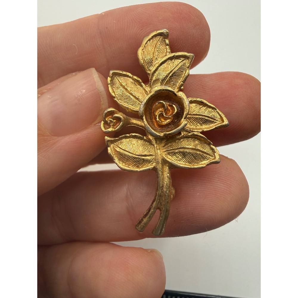 Vintage Avon Gold Tone Rose Flower Brooch Pin Pendant Textured Leaf Floral